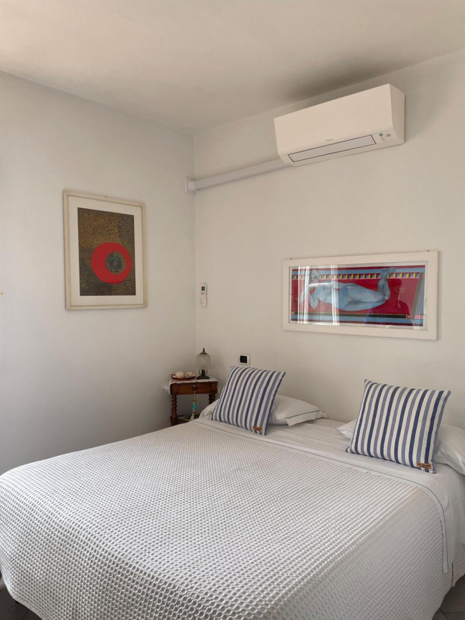 Camera Vista Mare Francesca Hotel เวอนาซซา ภายนอก รูปภาพ